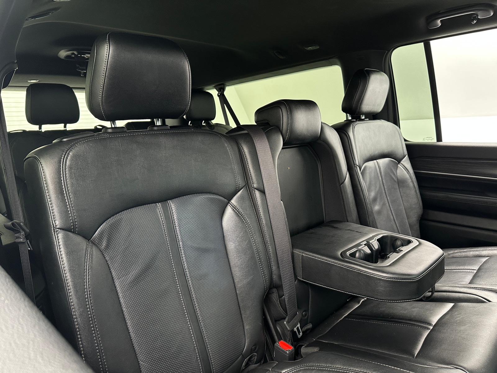 Thumbnail: 2023 Jeep Wagoneer - 5