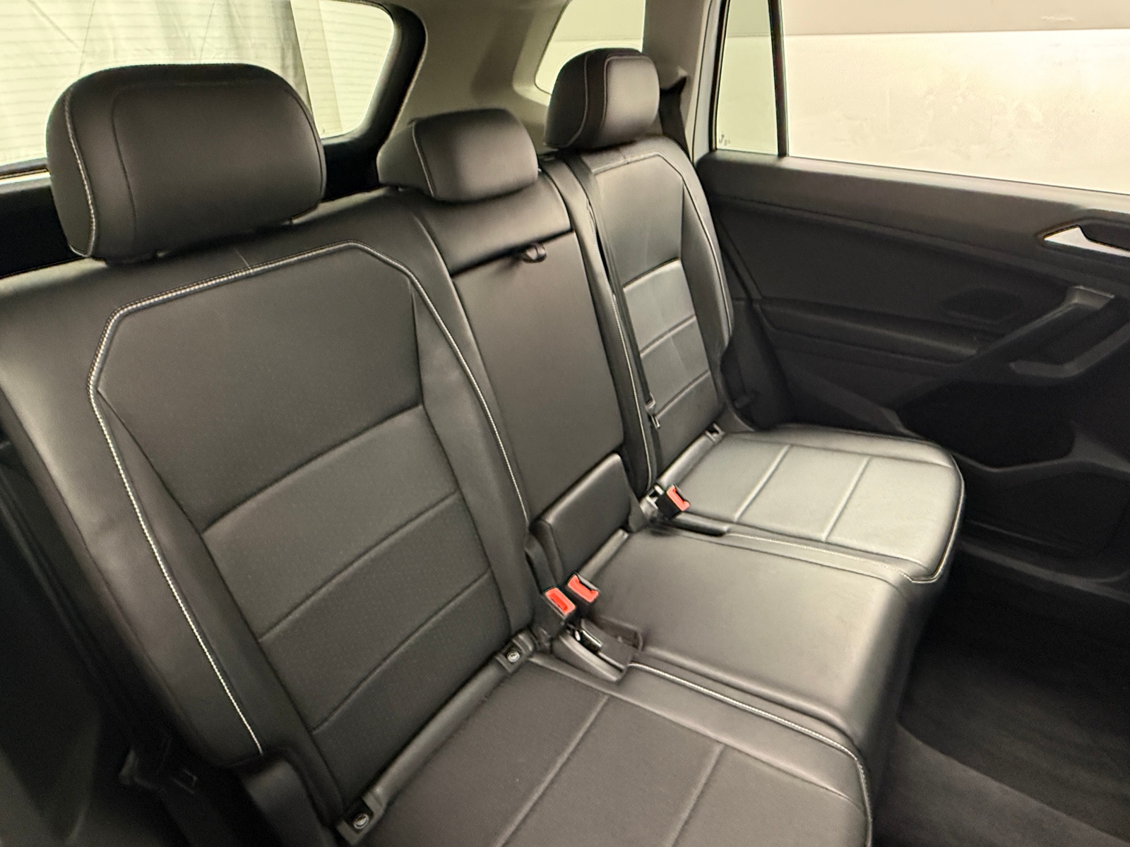 Thumbnail: 2021 Volkswagen Tiguan - 5