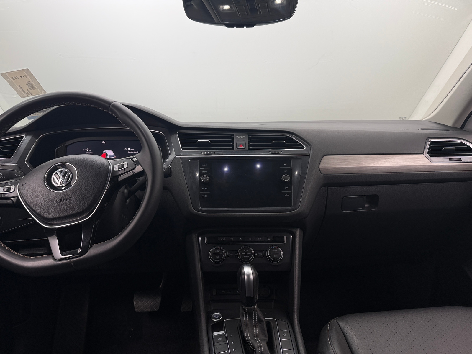 Thumbnail: 2021 Volkswagen Tiguan - 2