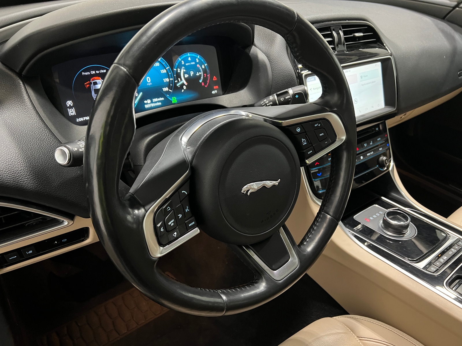 Thumbnail: 2018 Jaguar XE - 4