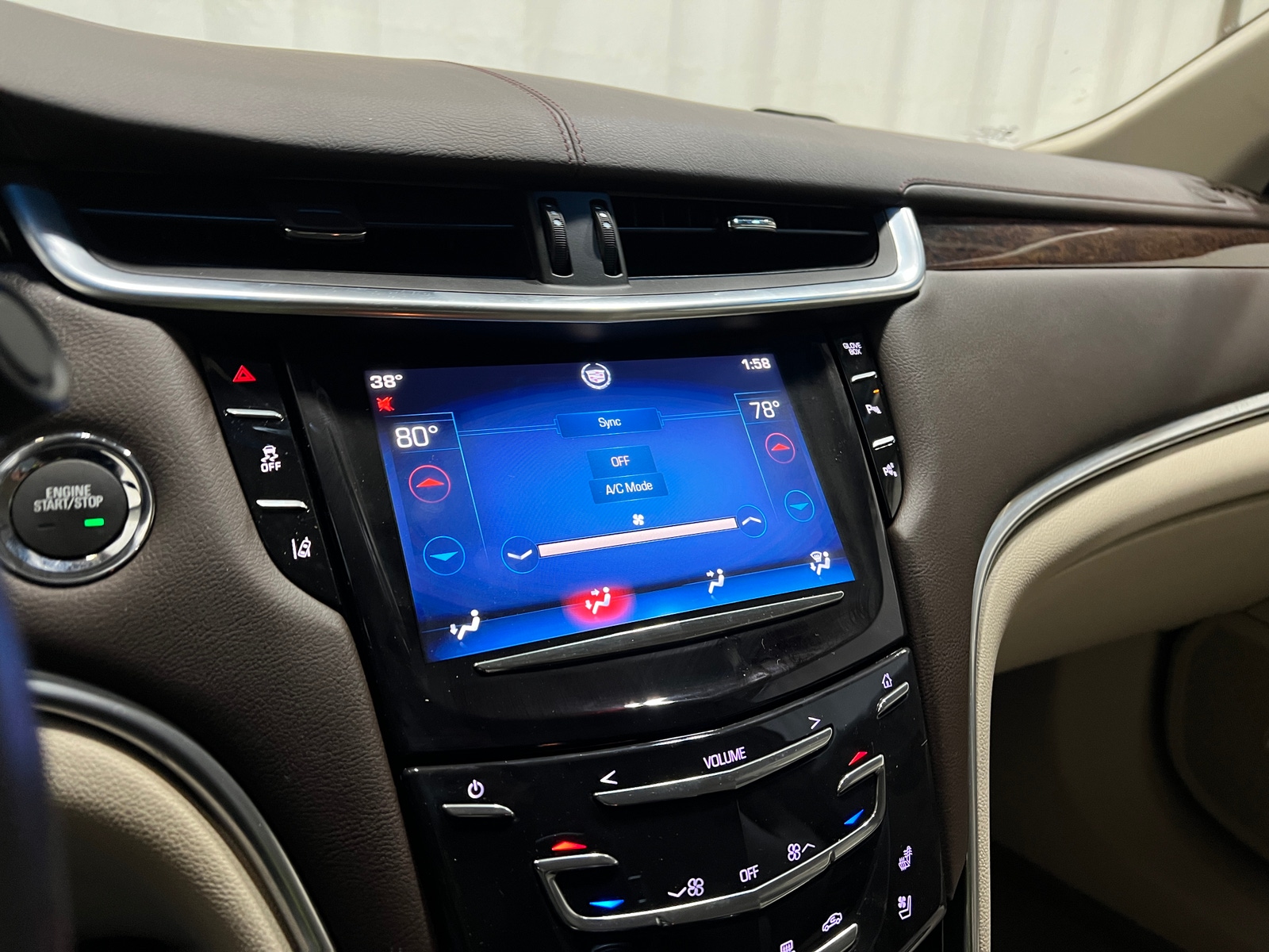 Thumbnail: 2014 Cadillac XTS - 3