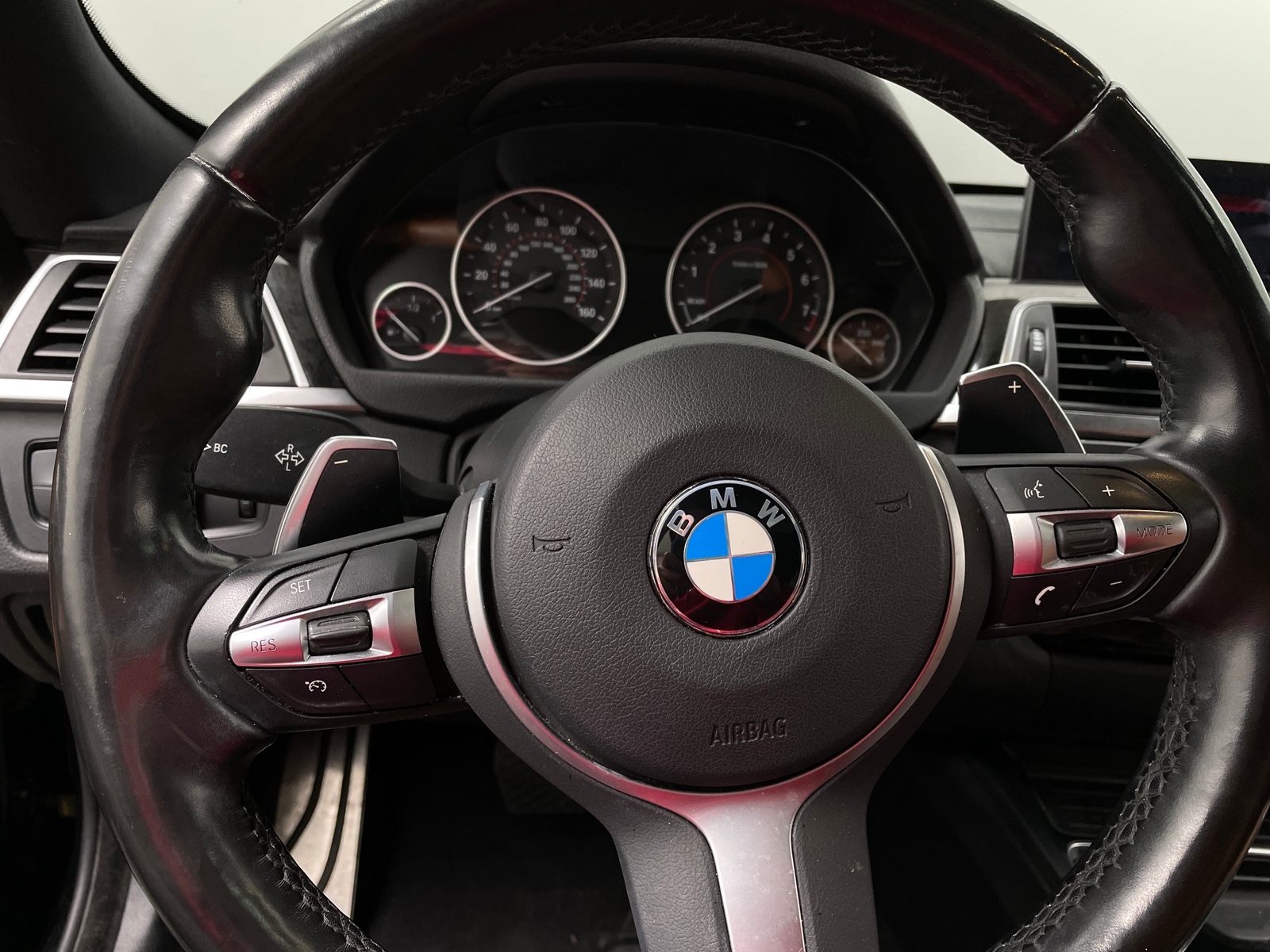 Thumbnail: 2019 BMW 3 Series - 4