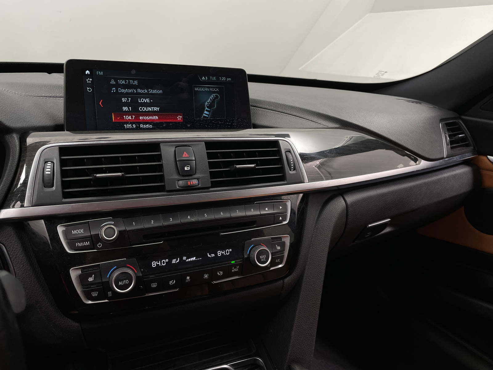 Thumbnail: 2019 BMW 3 Series - 3