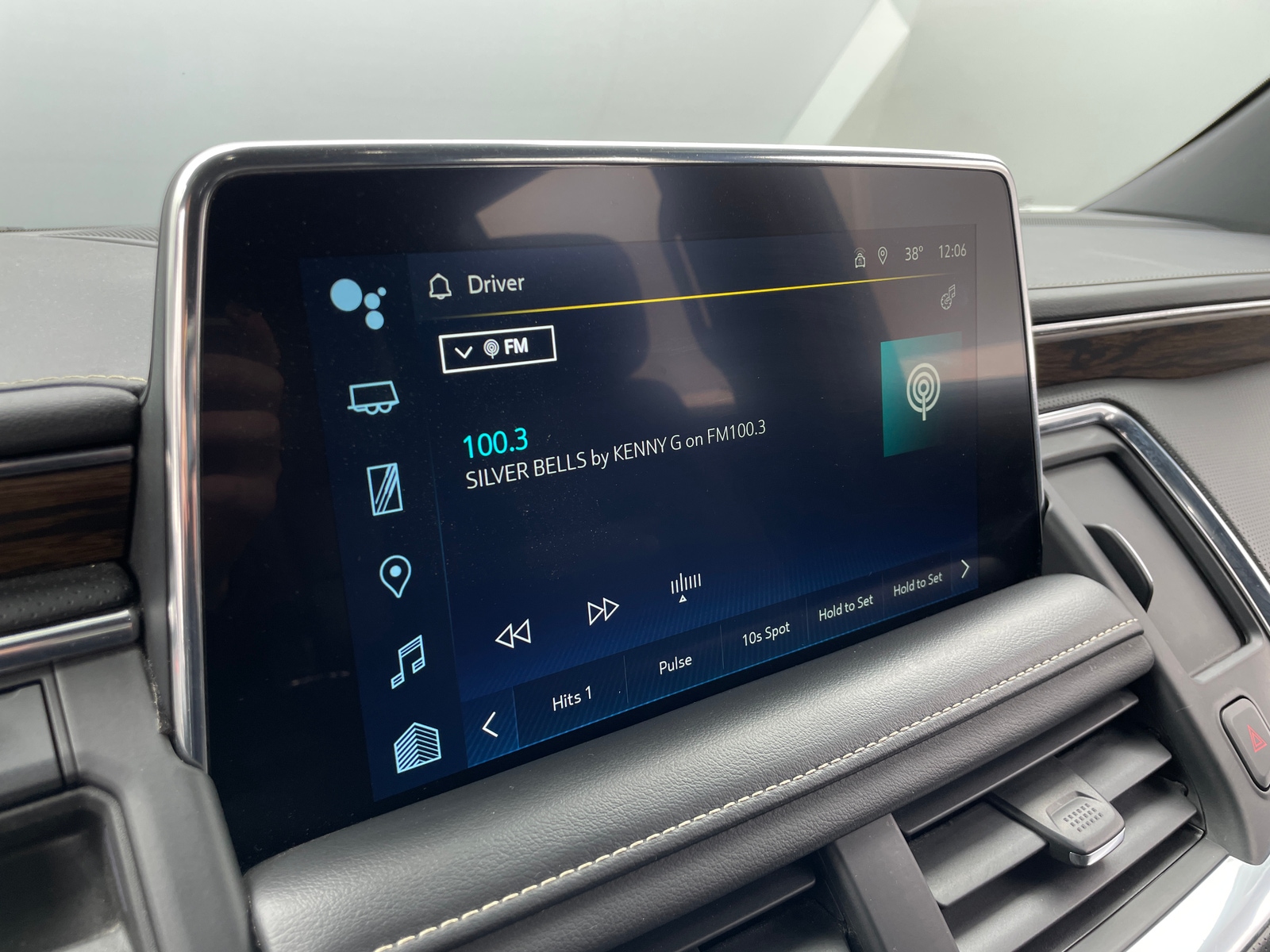 Thumbnail: 2023 Chevrolet Suburban - 3