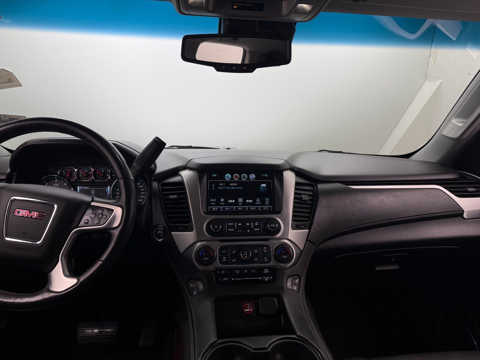 Thumbnail: 2017 GMC Yukon - 2