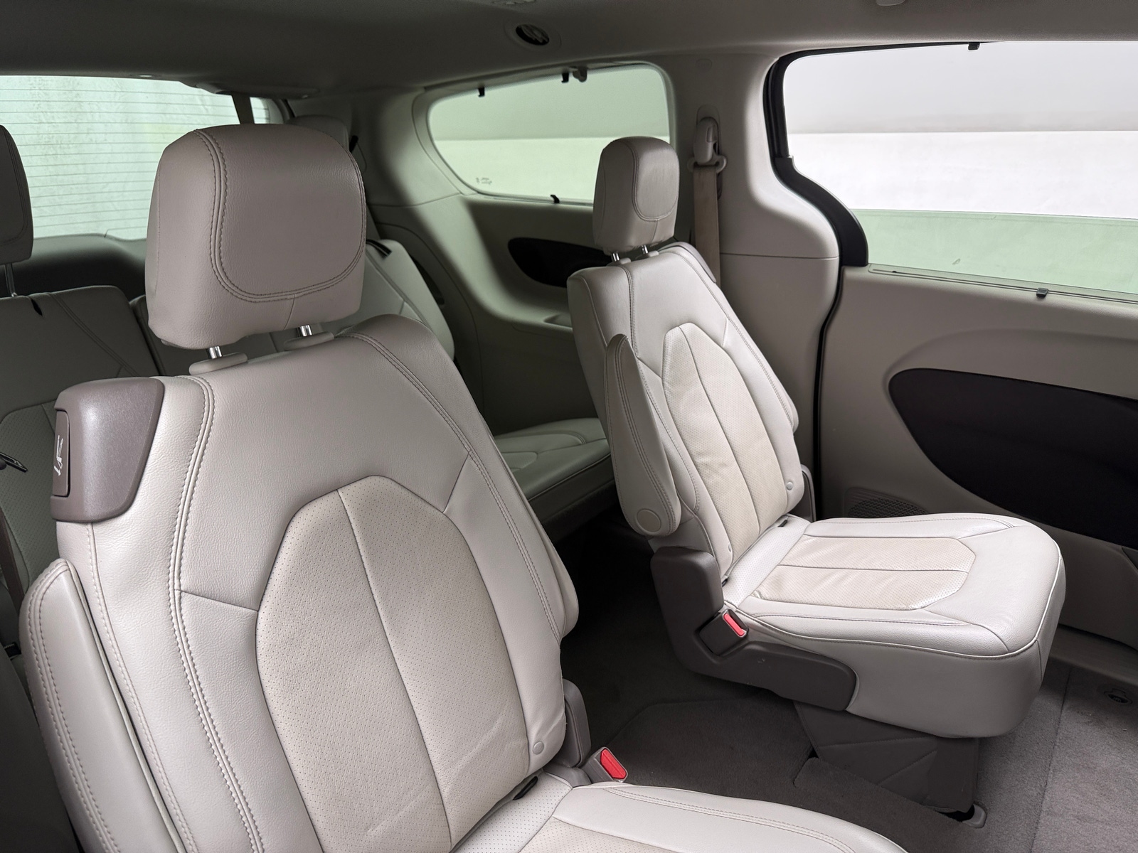 Thumbnail: 2020 Chrysler Pacifica - 5