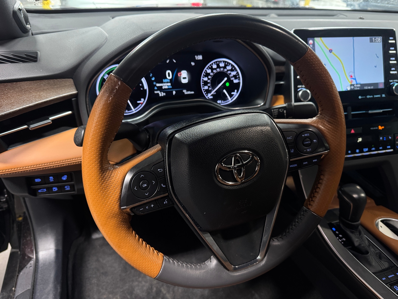 Thumbnail: 2021 Toyota Avalon - 4