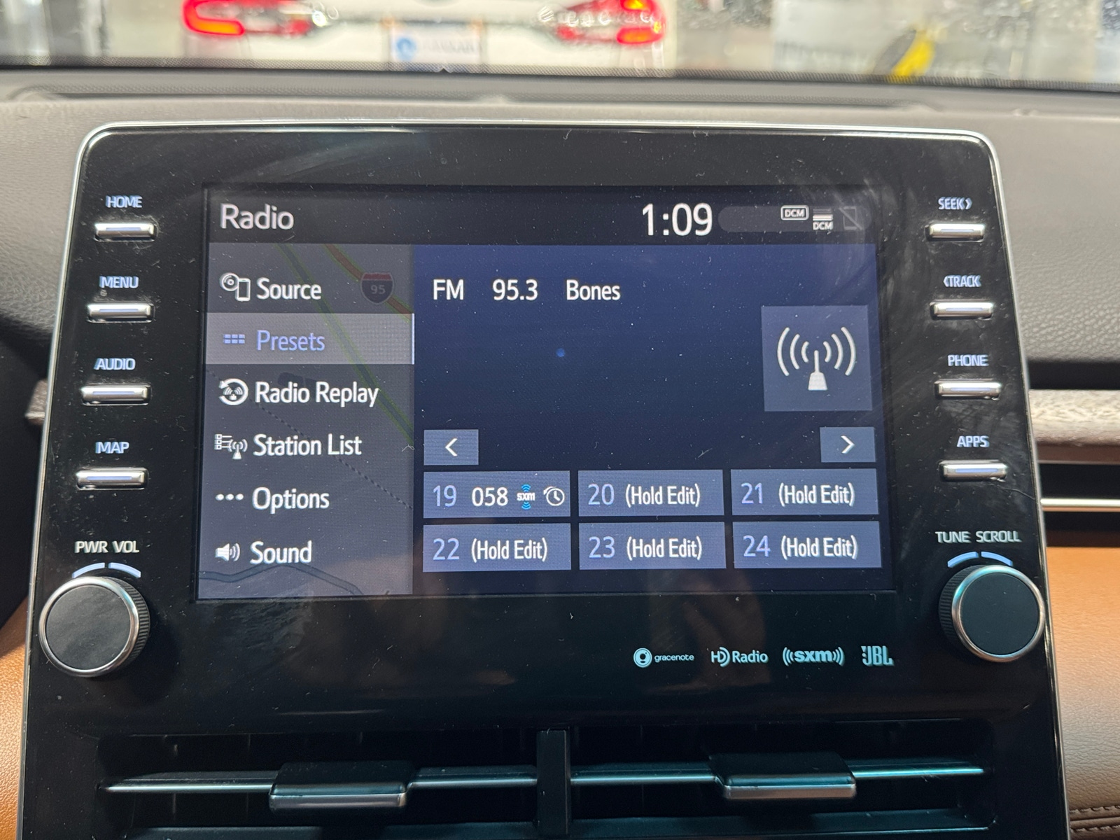 Thumbnail: 2021 Toyota Avalon - 3