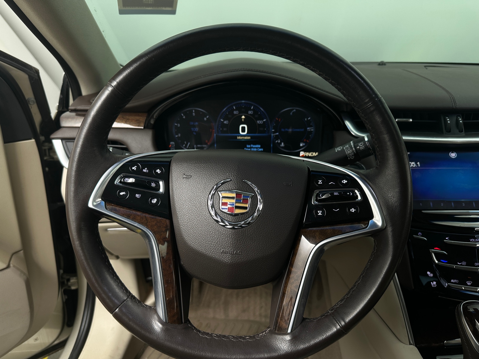 Thumbnail: 2013 Cadillac XTS - 4