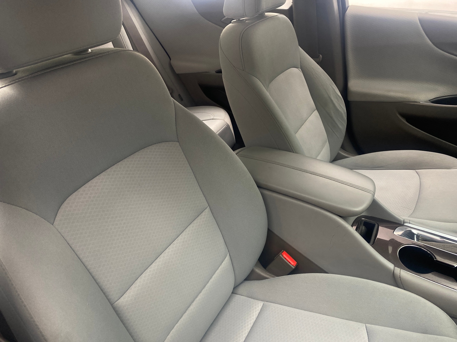 Thumbnail: 2018 Chevrolet Malibu - 2