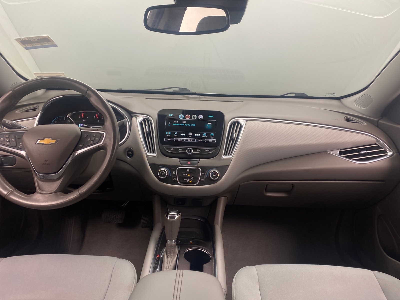 Thumbnail: 2018 Chevrolet Malibu - 3