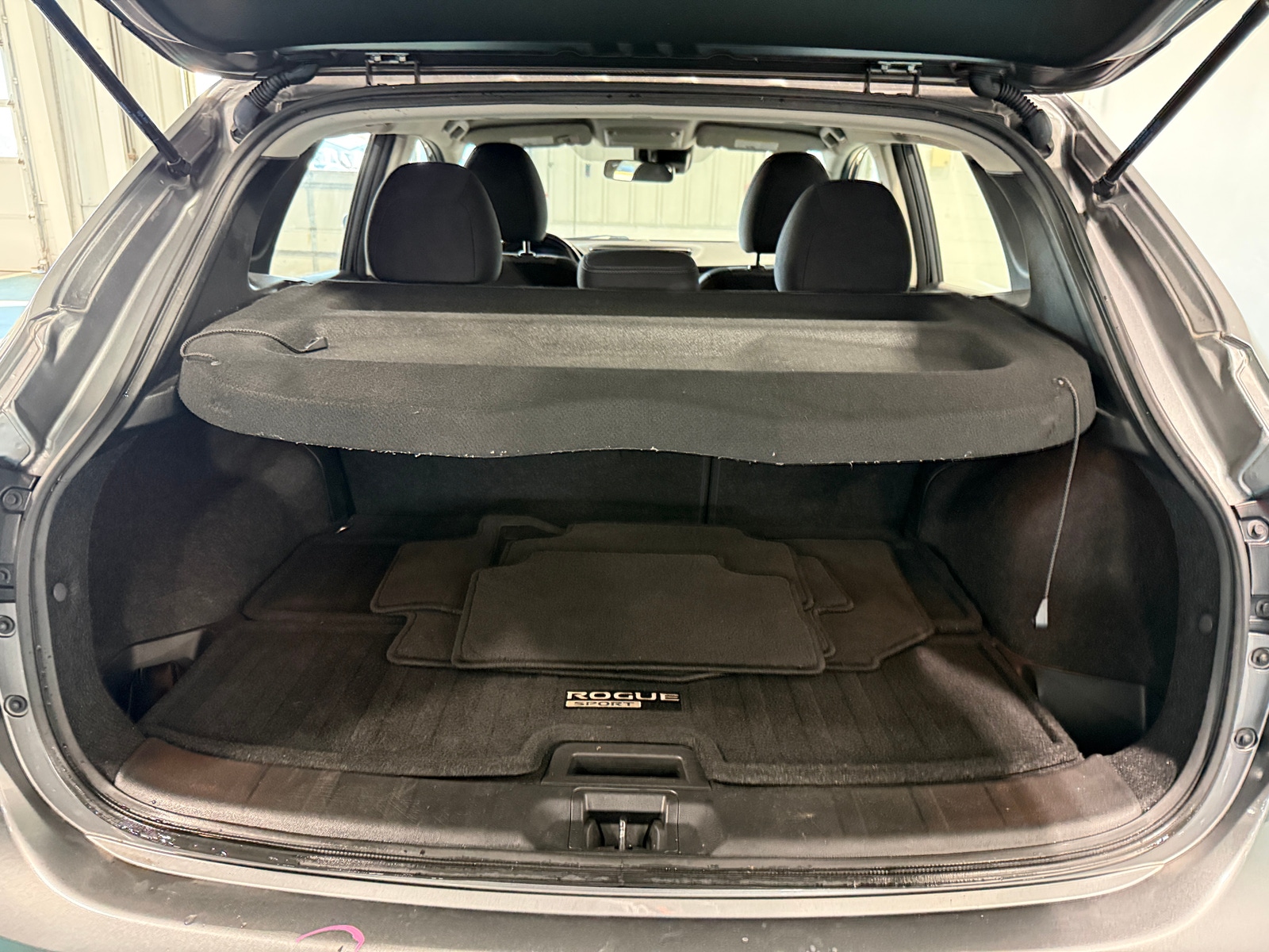 Thumbnail: 2020 Nissan Rogue Sport - 7