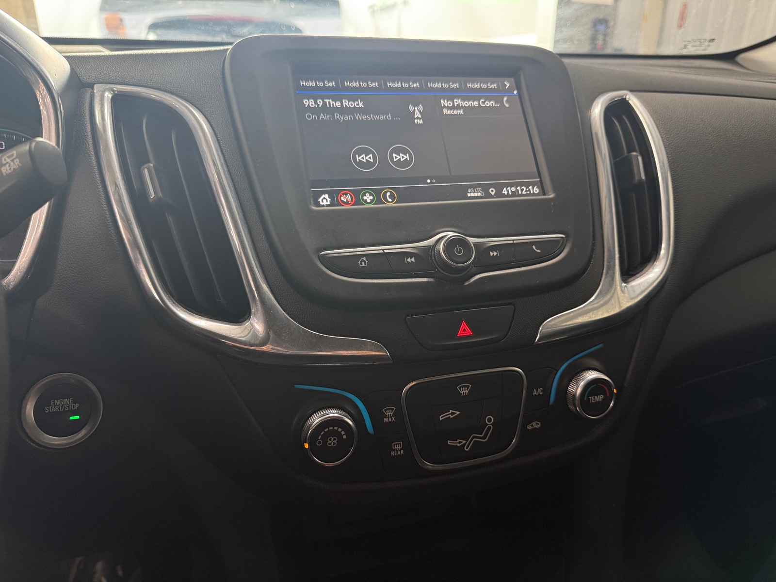 Thumbnail: 2019 Chevrolet Equinox - 4