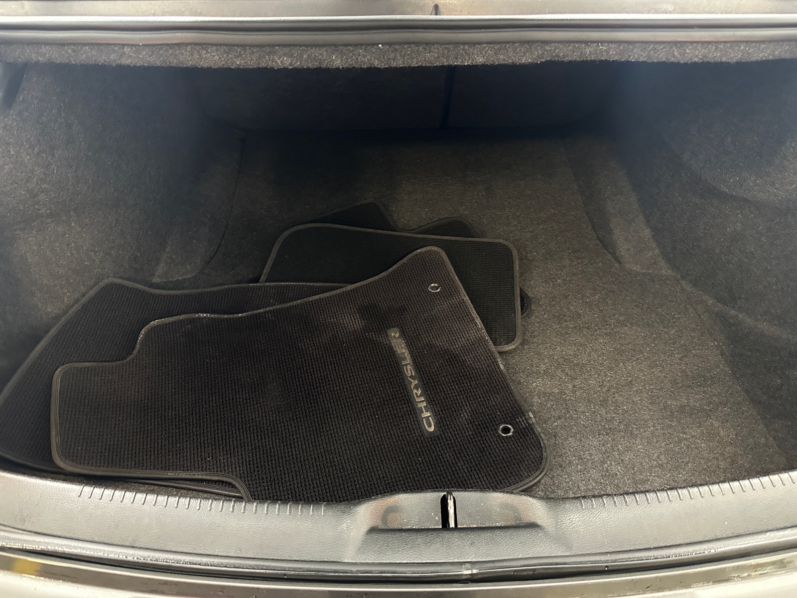 Thumbnail: 2018 Chrysler 300 - 6