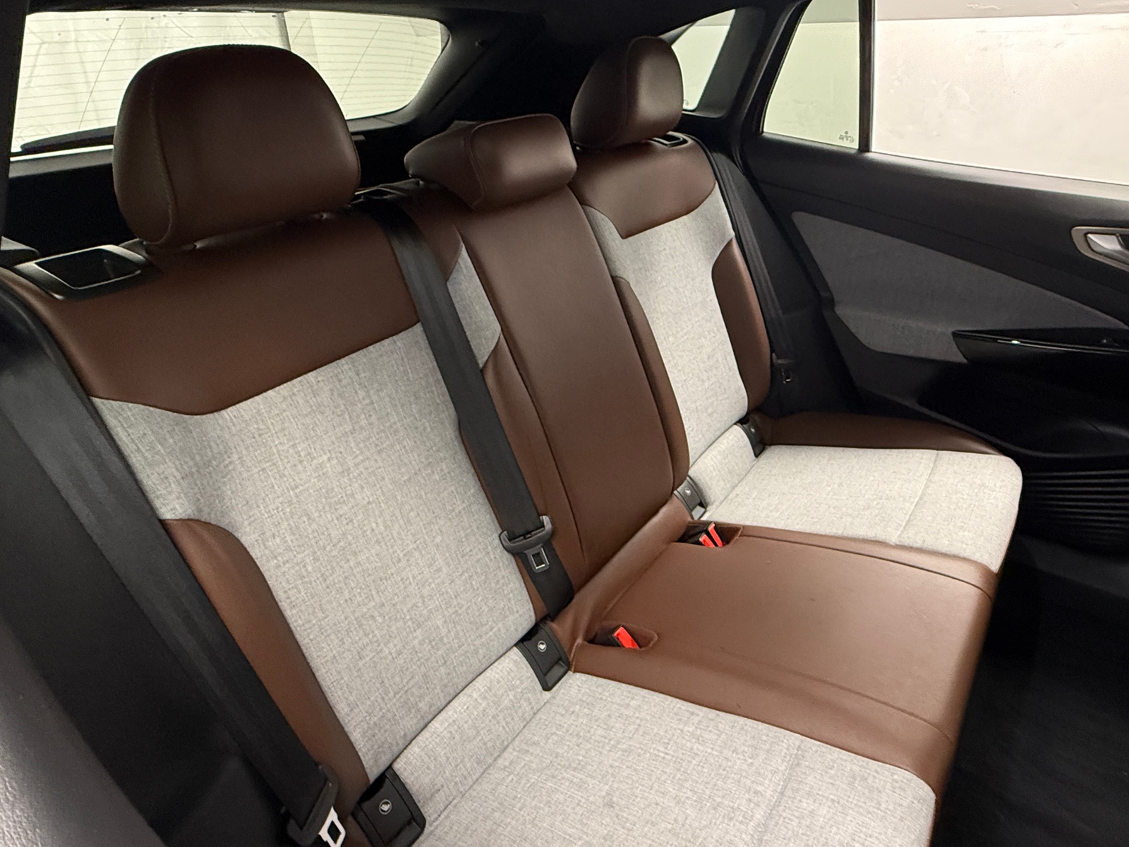 Thumbnail: 2023 Volkswagen ID.4 - 5