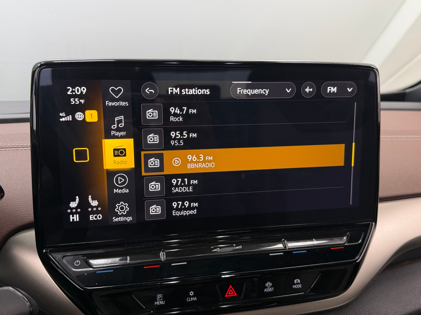 Thumbnail: 2023 Volkswagen ID.4 - 3