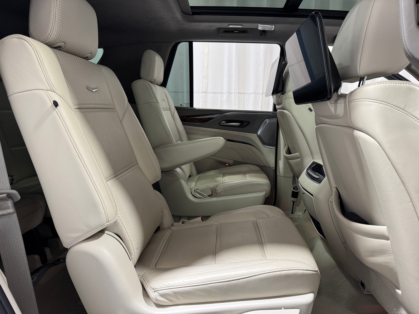 Thumbnail: 2023 Cadillac Escalade - 5