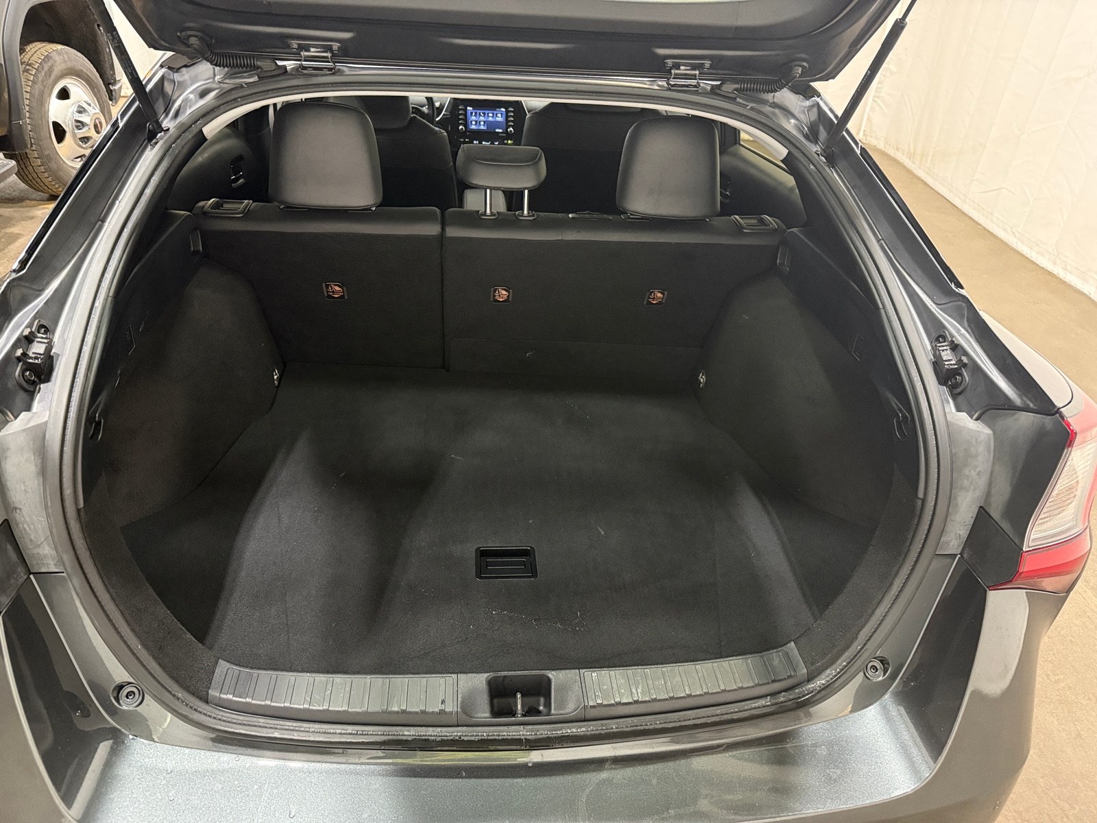 Thumbnail: 2021 Toyota Prius - 6