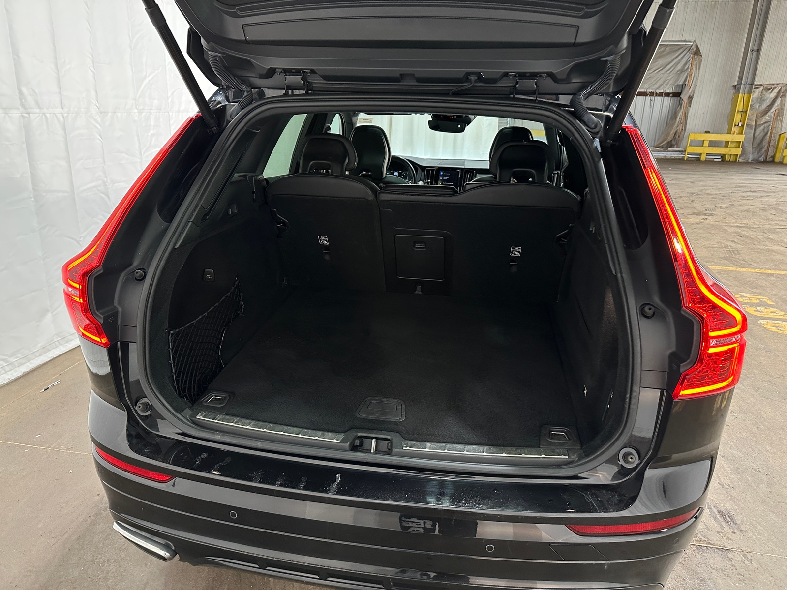 Thumbnail: 2019 Volvo XC60 - 6