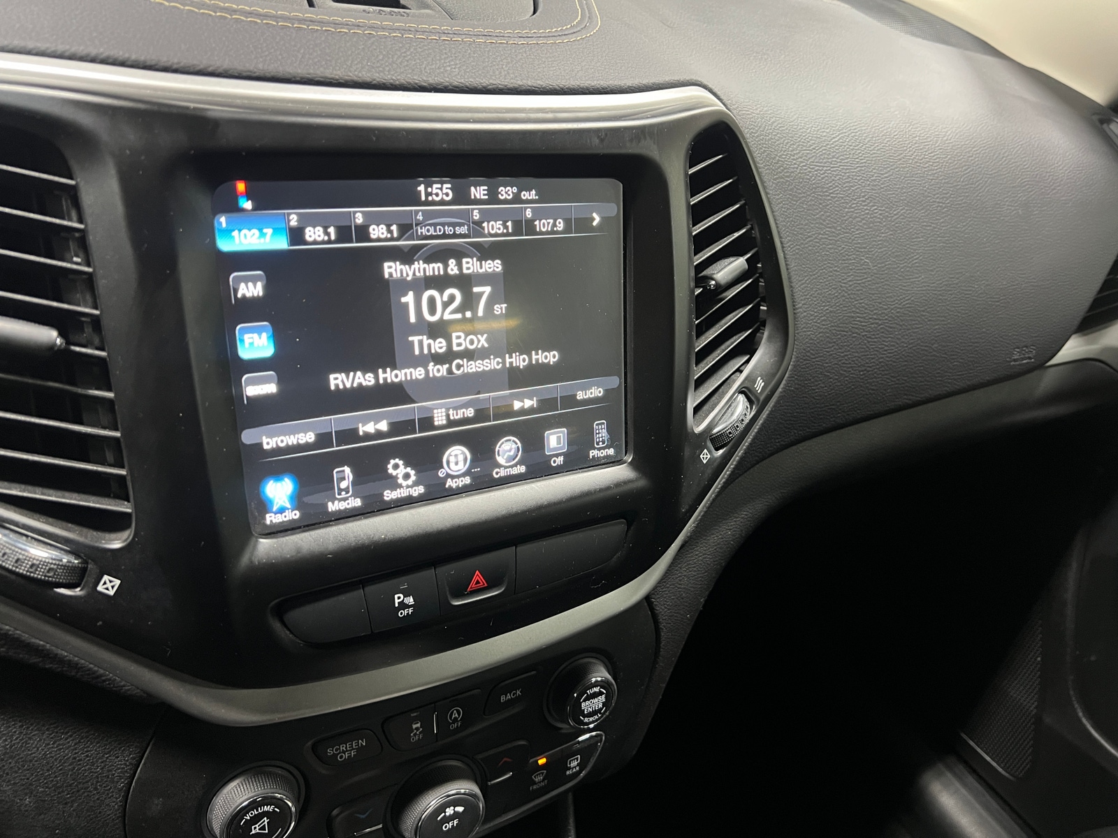 Thumbnail: 2018 Jeep Cherokee - 4