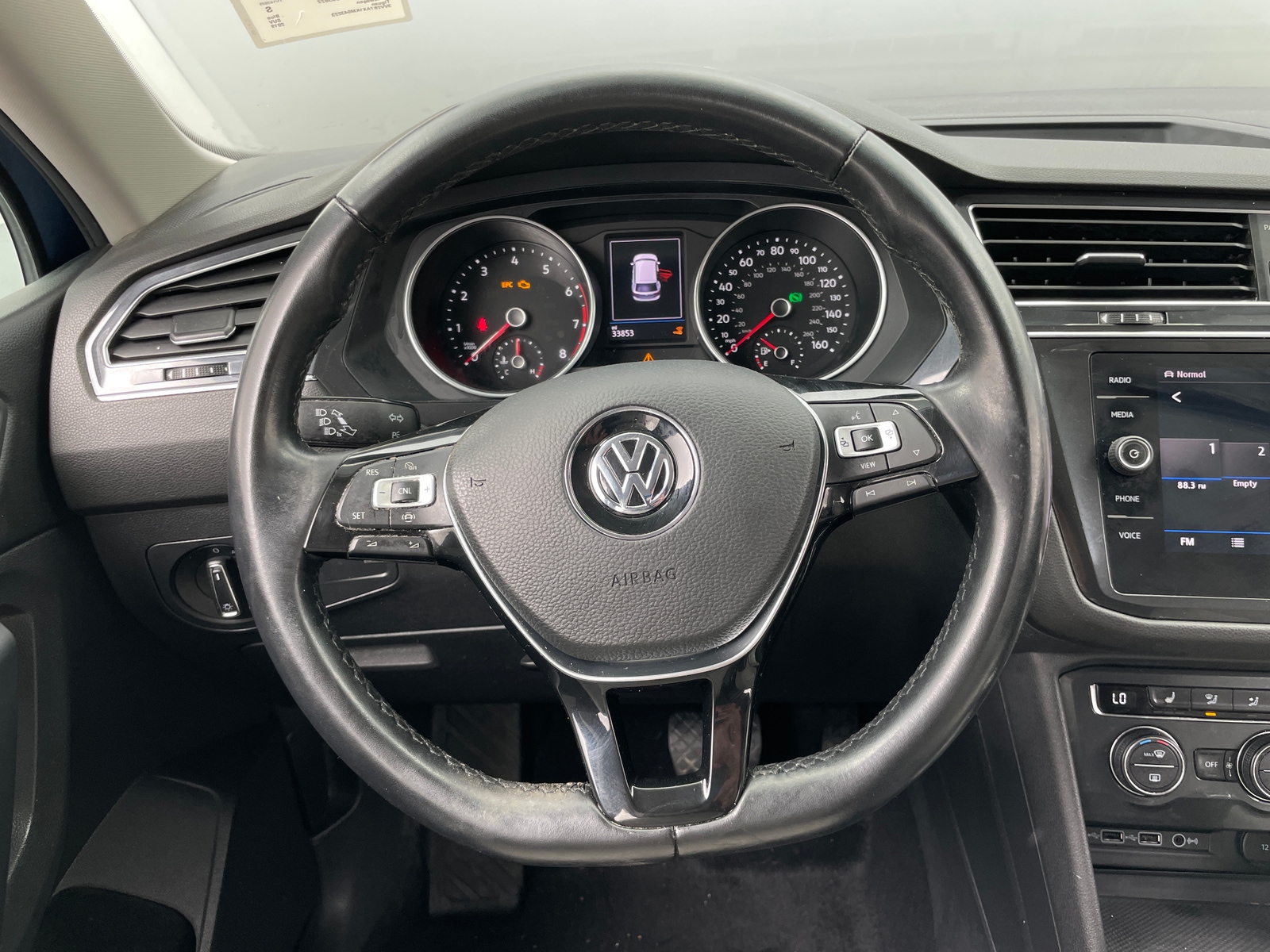 Thumbnail: 2019 Volkswagen Tiguan - 5