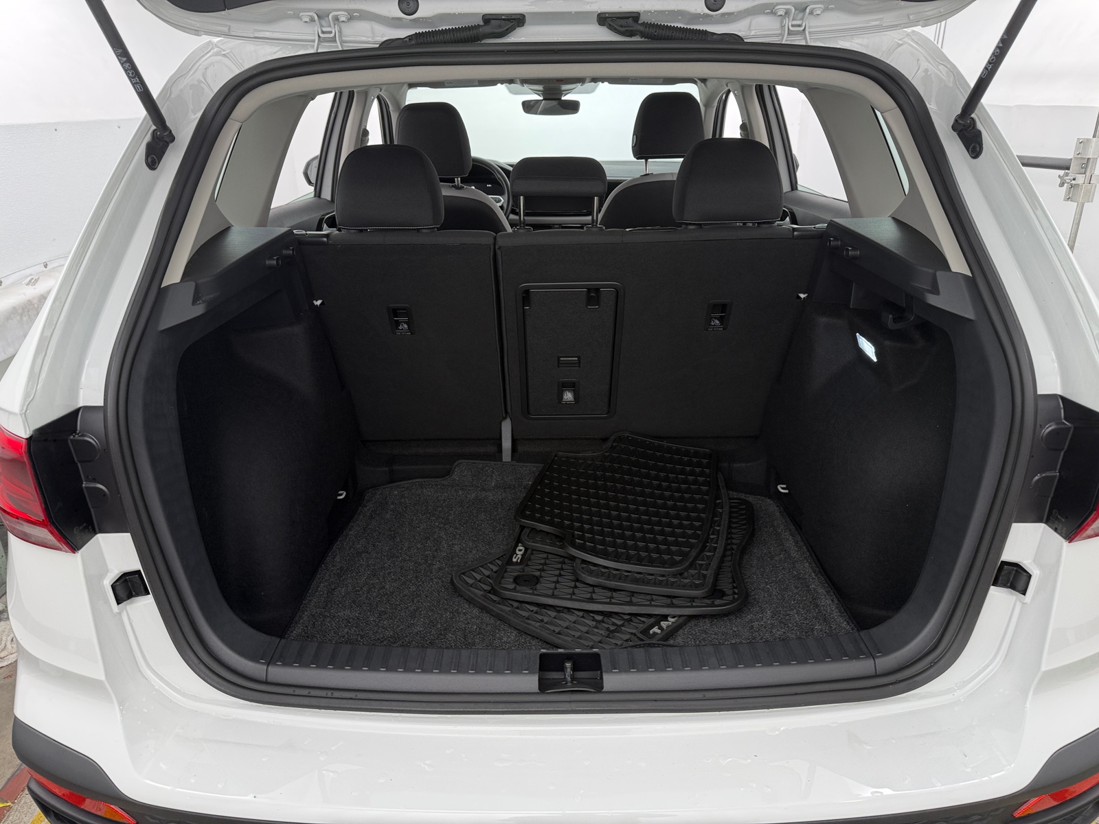 Thumbnail: 2024 Volkswagen Taos - 7