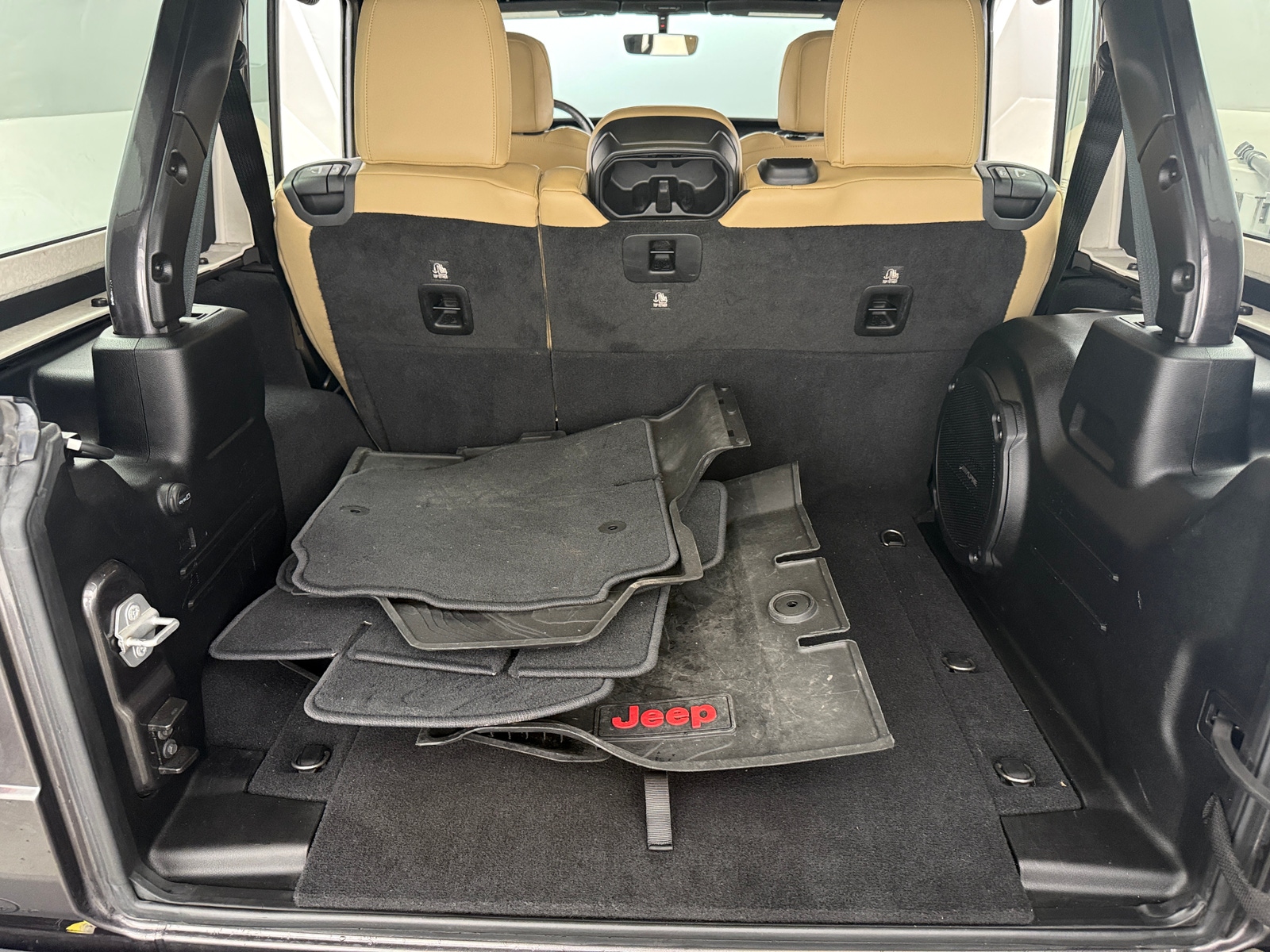 Thumbnail: 2018 Jeep Wrangler - 6