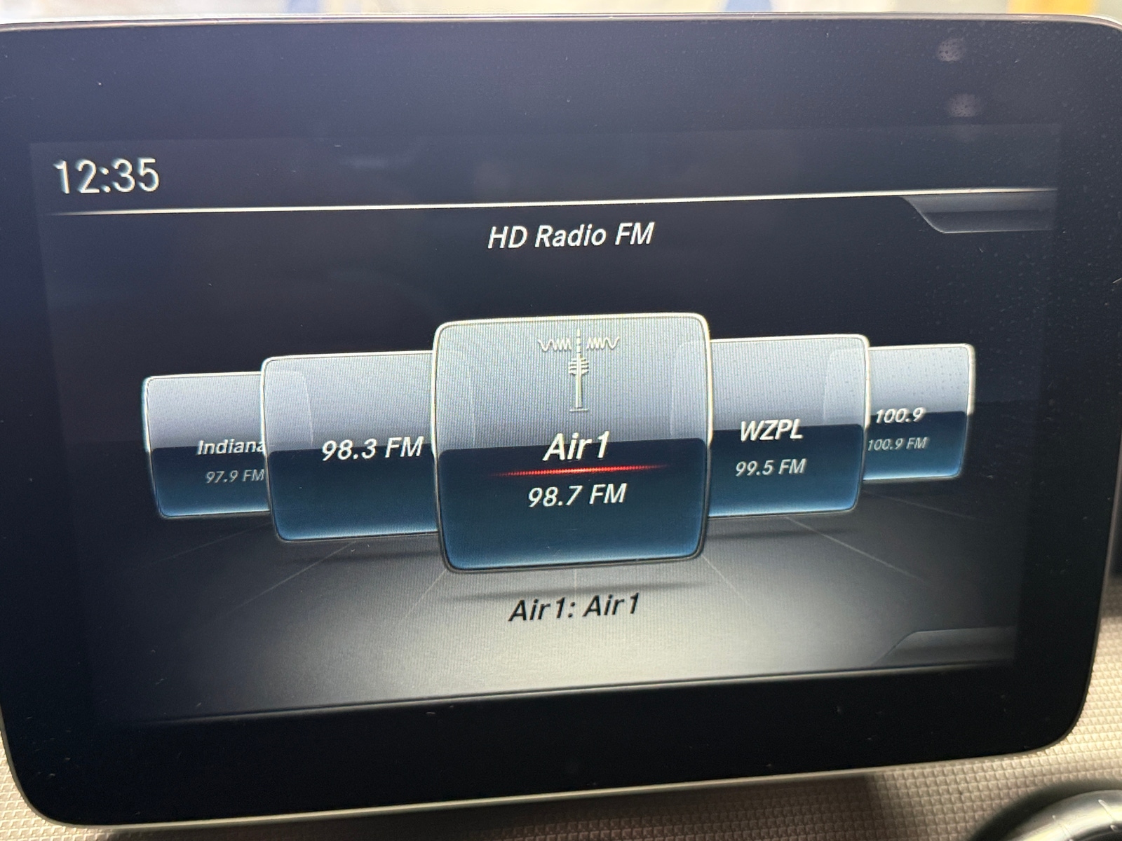 Thumbnail: 2017 Mercedes-Benz CLA - 2