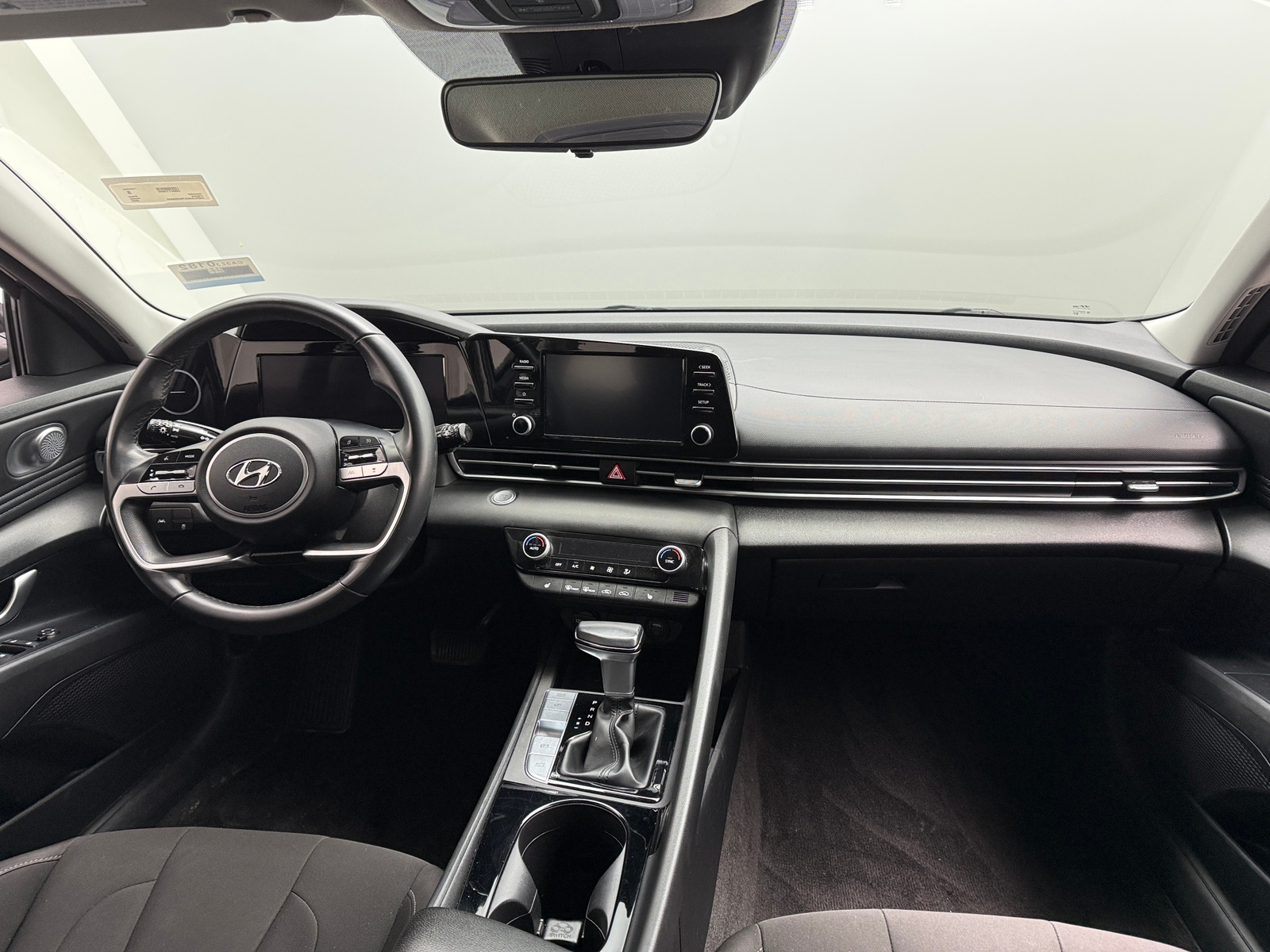 Thumbnail: 2022 Hyundai Elantra - 3