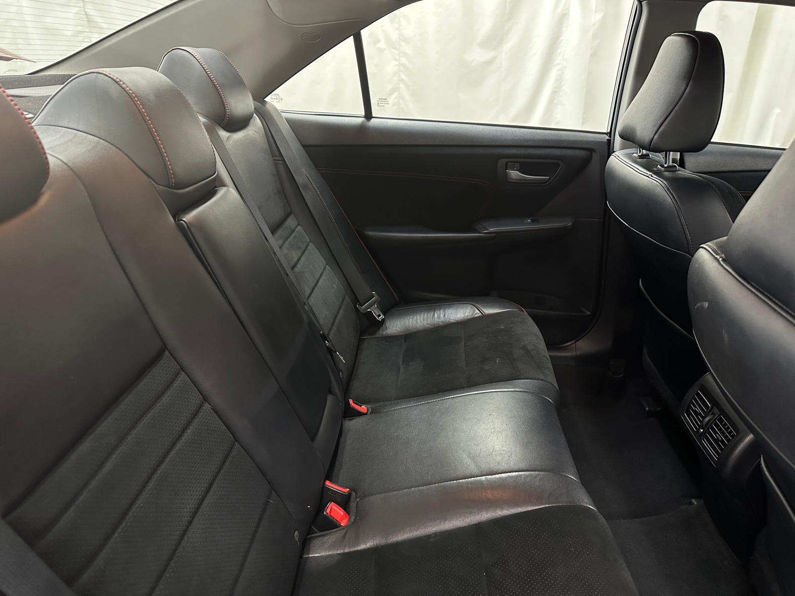 Thumbnail: 2015 Toyota Camry - 6