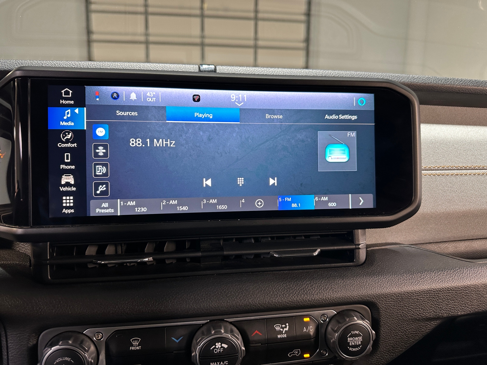 Thumbnail: 2024 Jeep Wrangler - 4