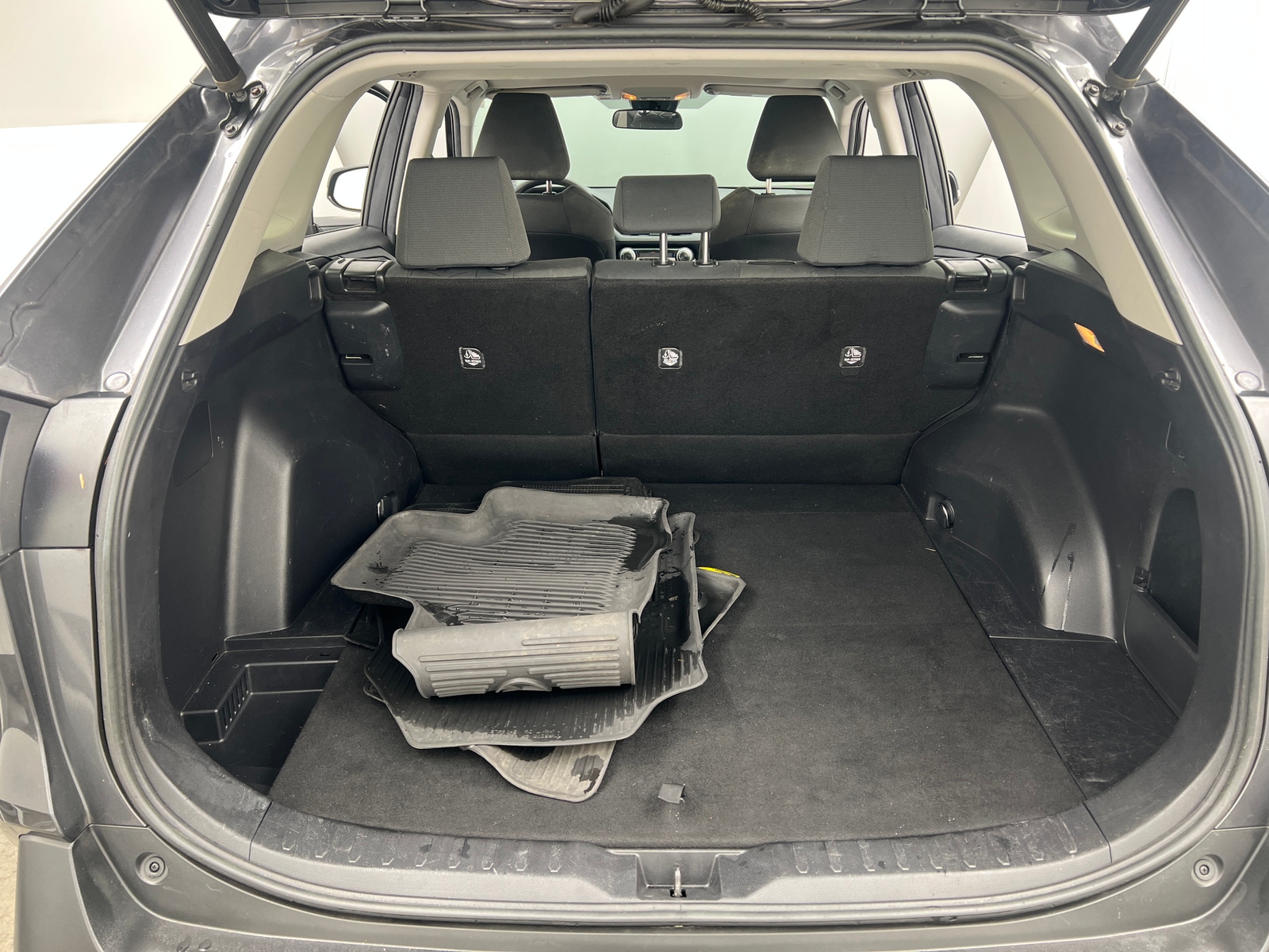 Thumbnail: 2021 Toyota RAV4 - 7