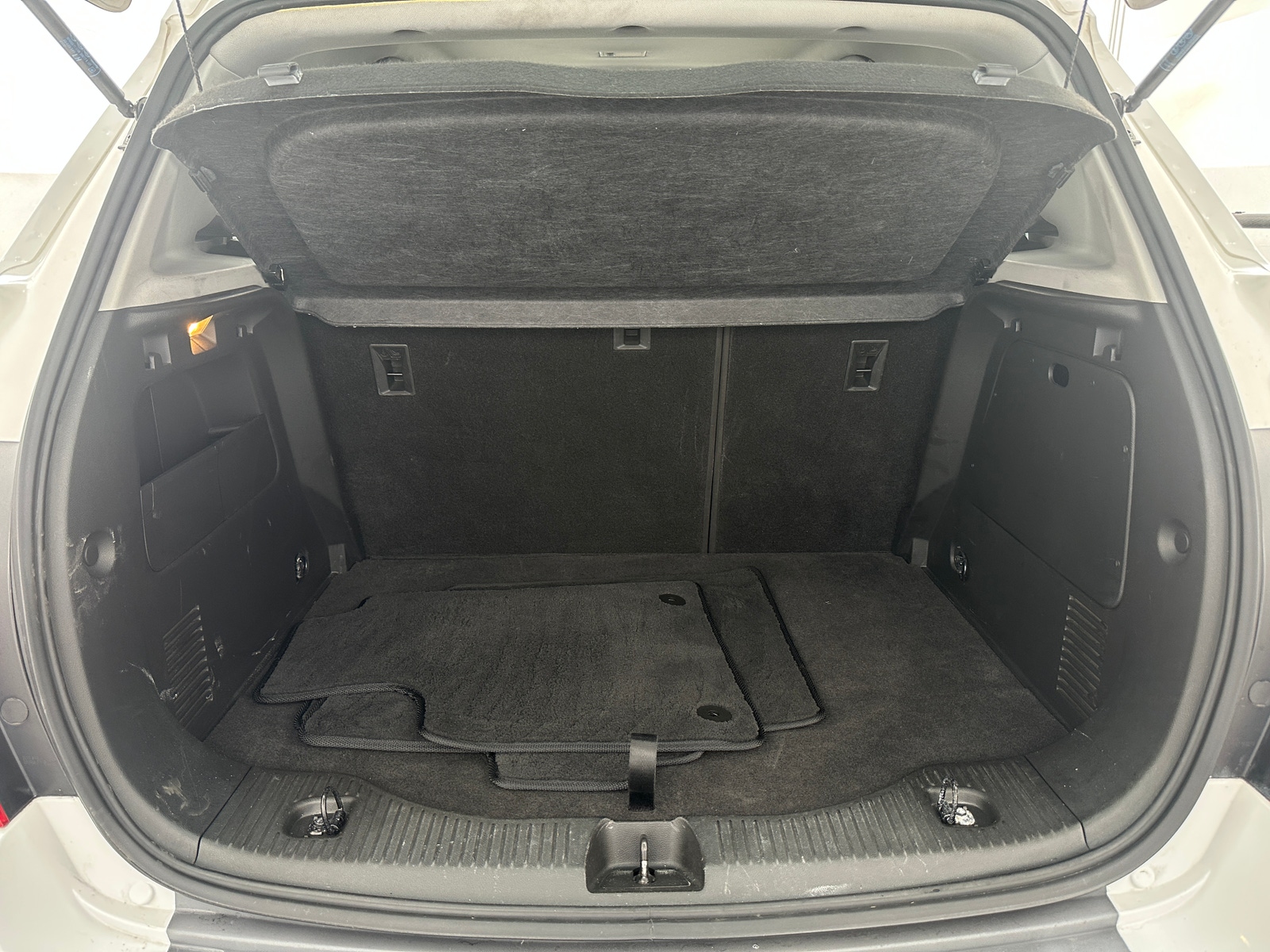 Thumbnail: 2018 Chevrolet Trax - 7