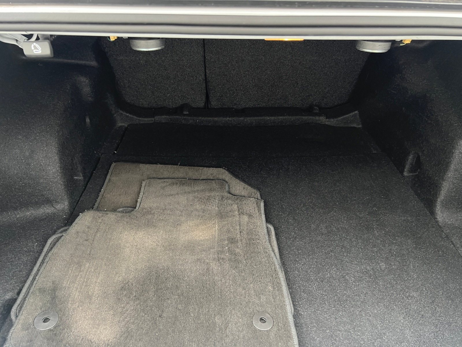 Thumbnail: 2017 Chevrolet Malibu - 7