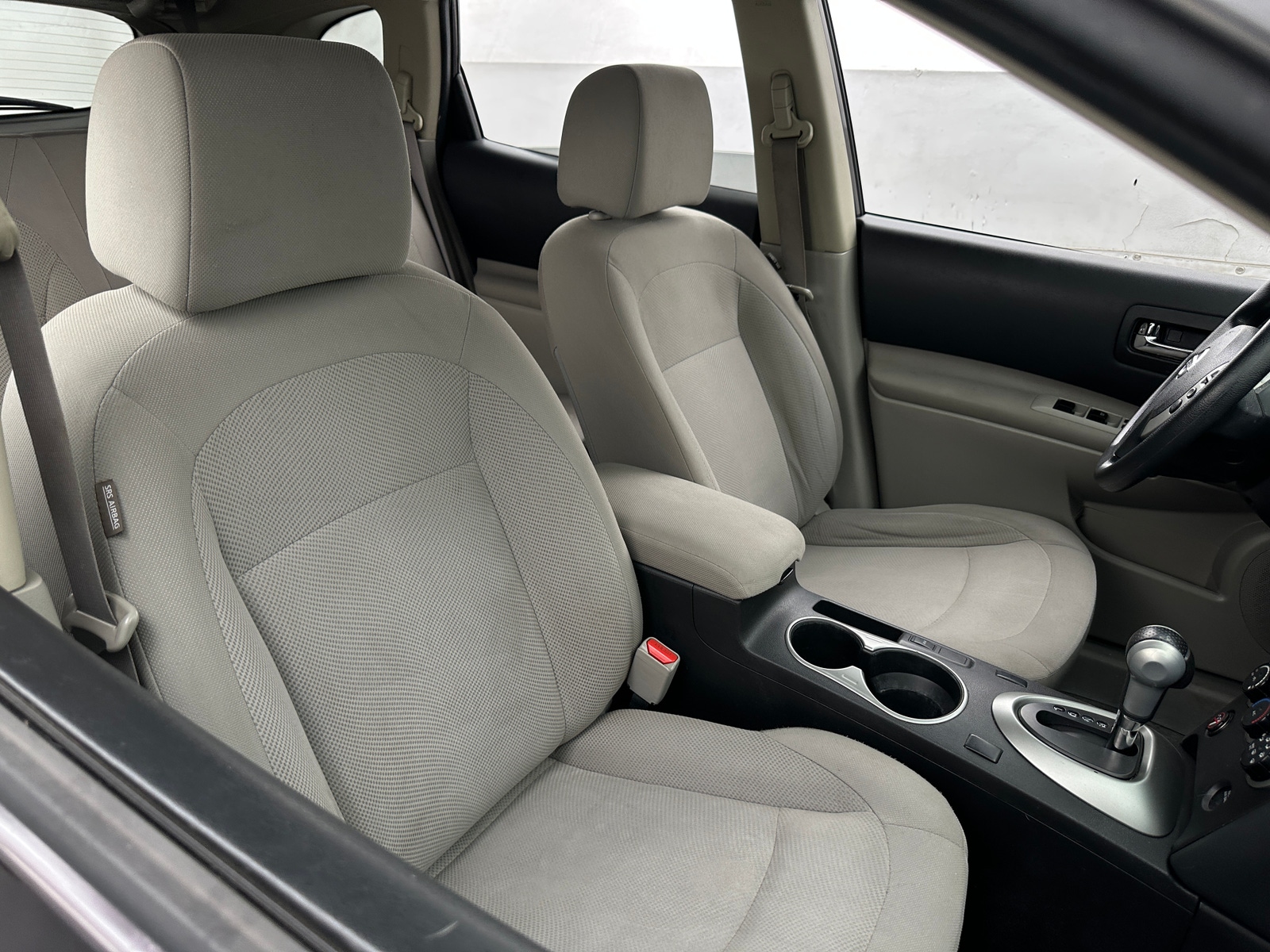 Thumbnail: 2015 Nissan Rogue - 2