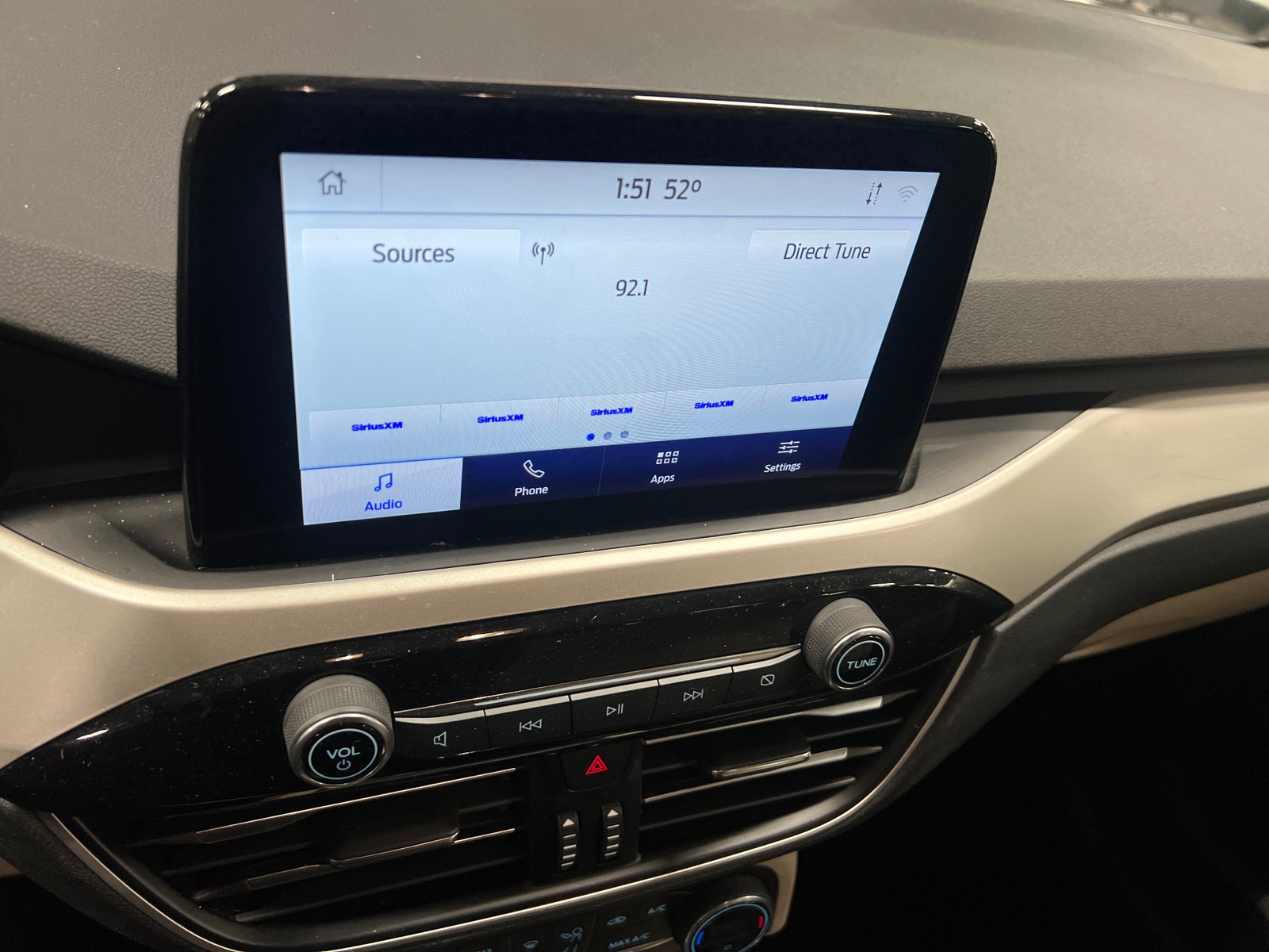 Thumbnail: 2020 Ford Escape - 4