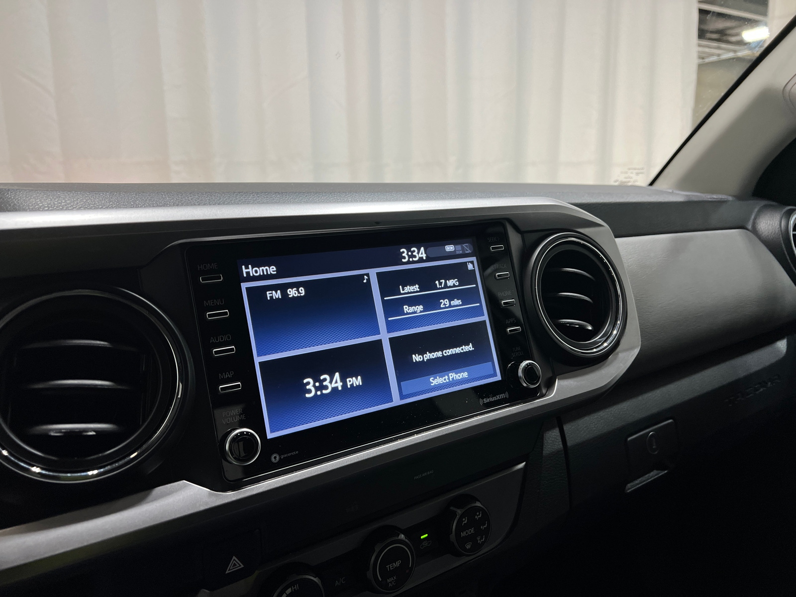 Thumbnail: 2022 Toyota Tacoma - 4