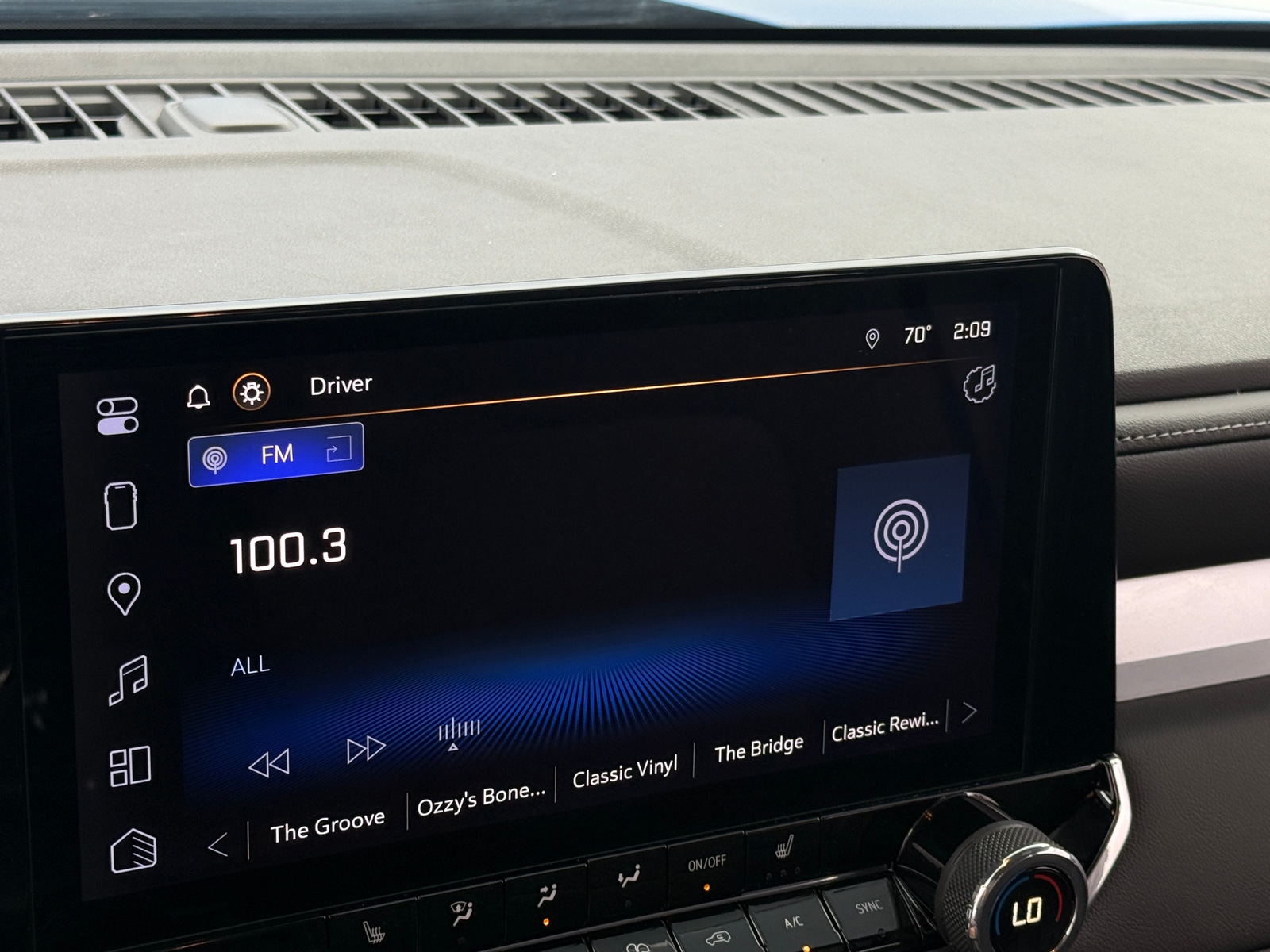 Thumbnail: 2024 Chevrolet Colorado - 3