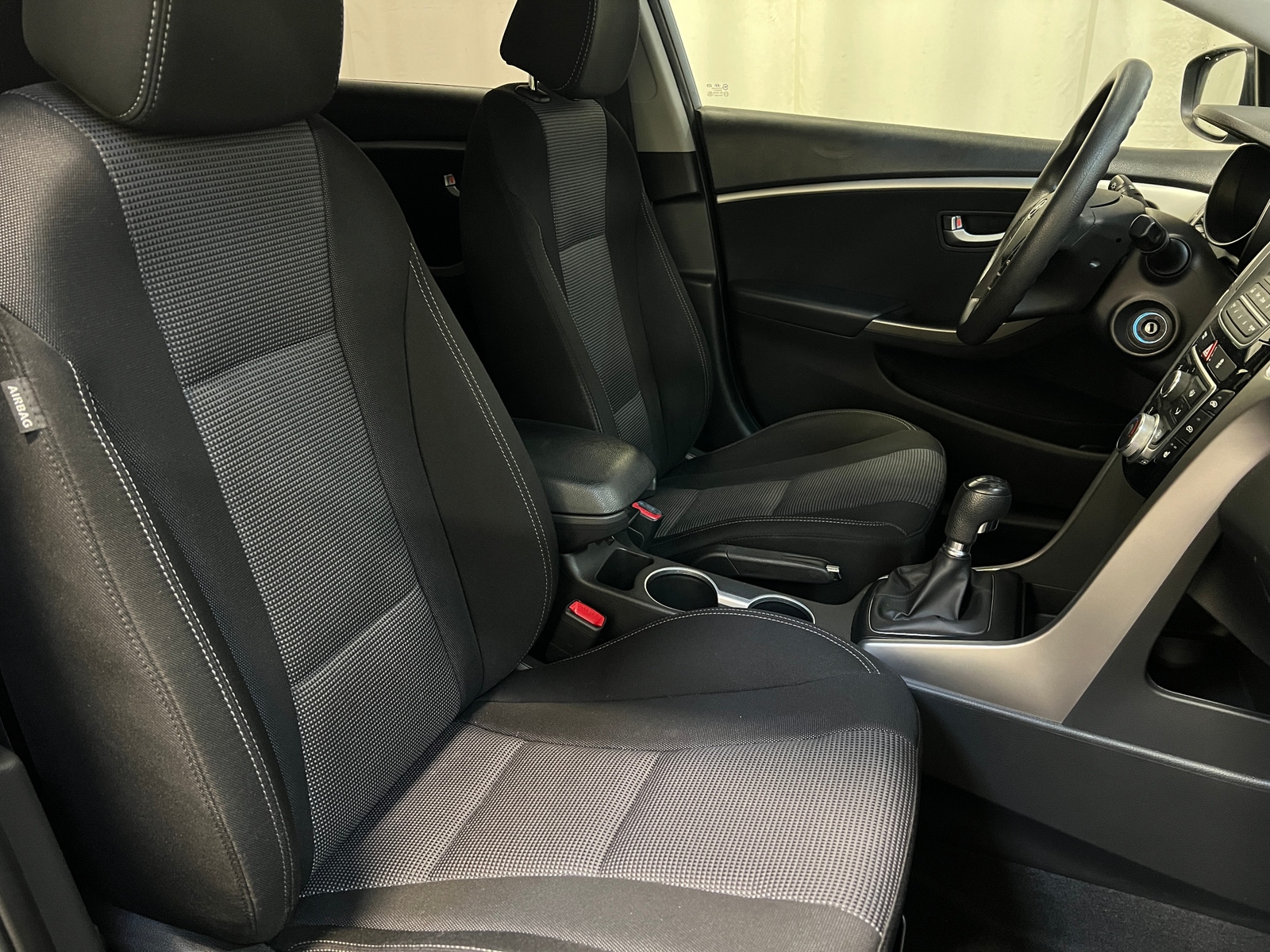 Thumbnail: 2013 Hyundai Elantra - 2