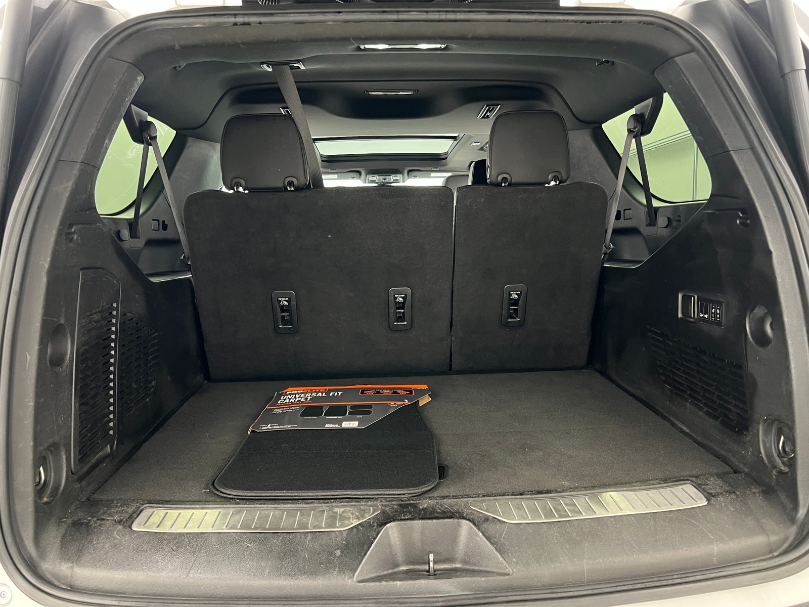 Thumbnail: 2022 Chevrolet Suburban - 6