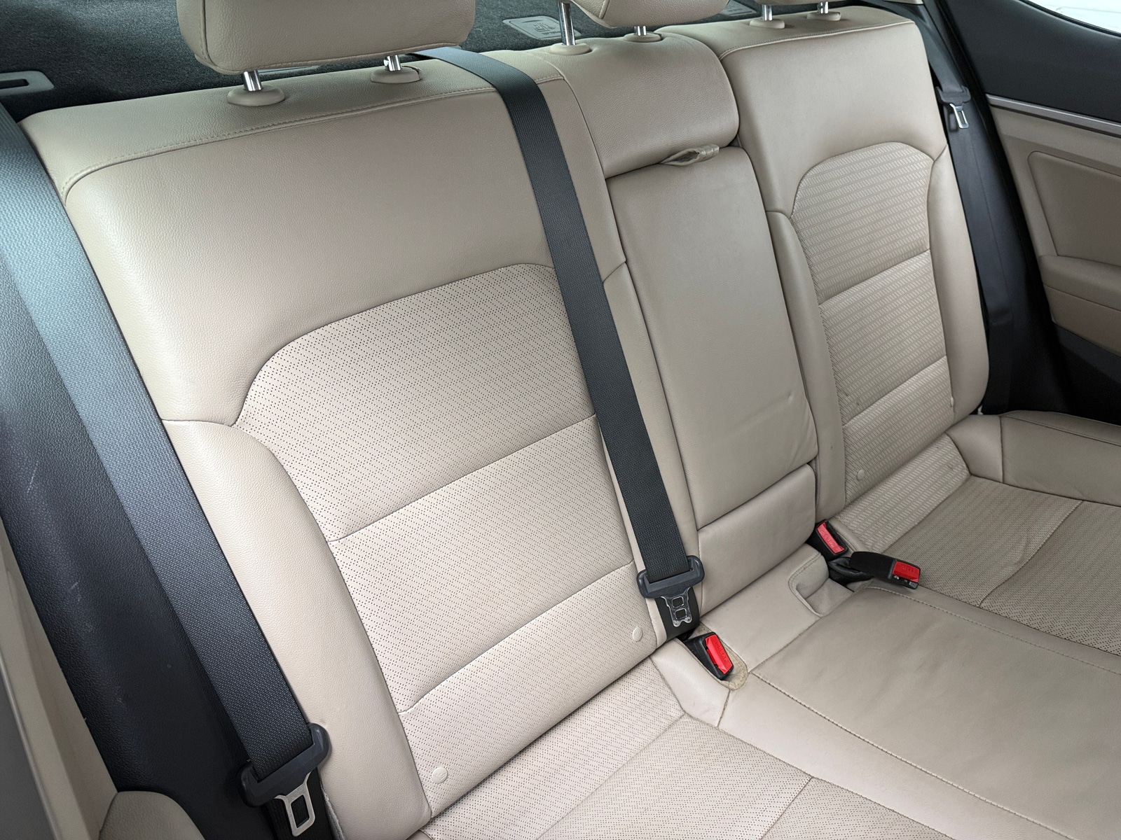 Thumbnail: 2017 Hyundai Elantra - 5