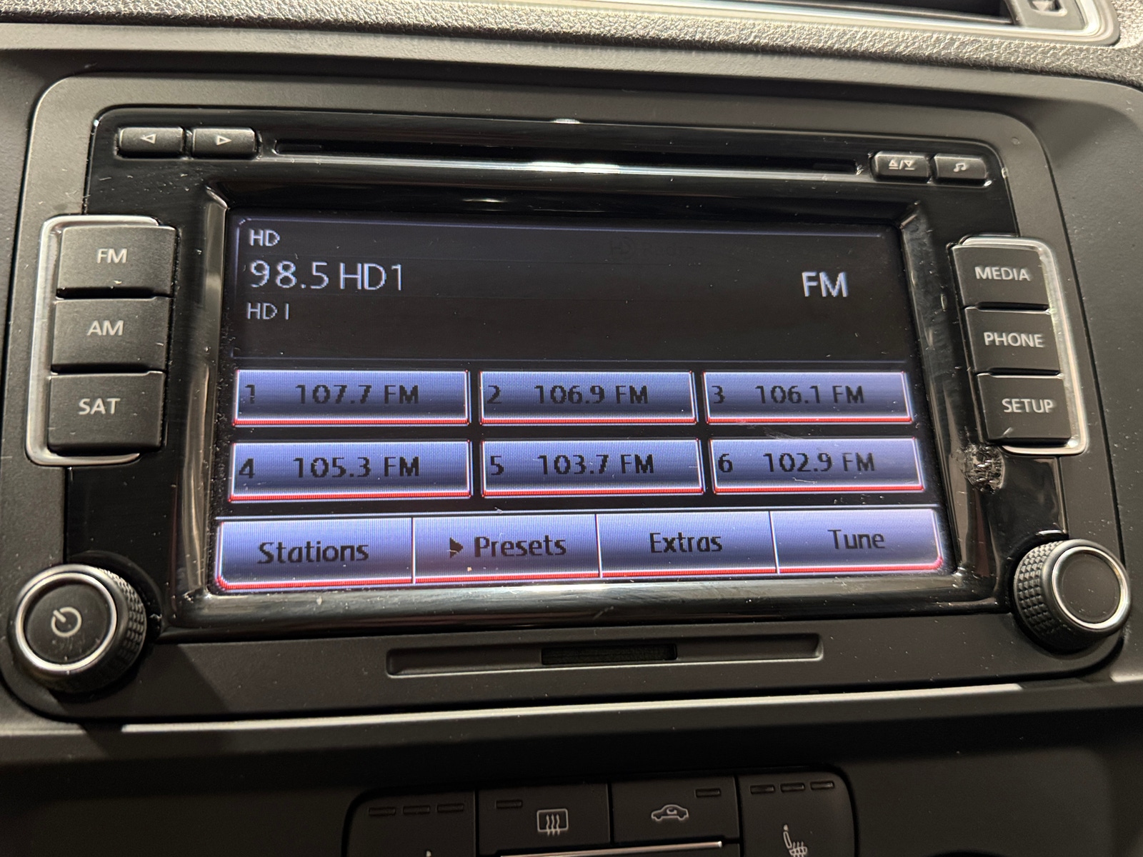 Thumbnail: 2015 Volkswagen Jetta - 4