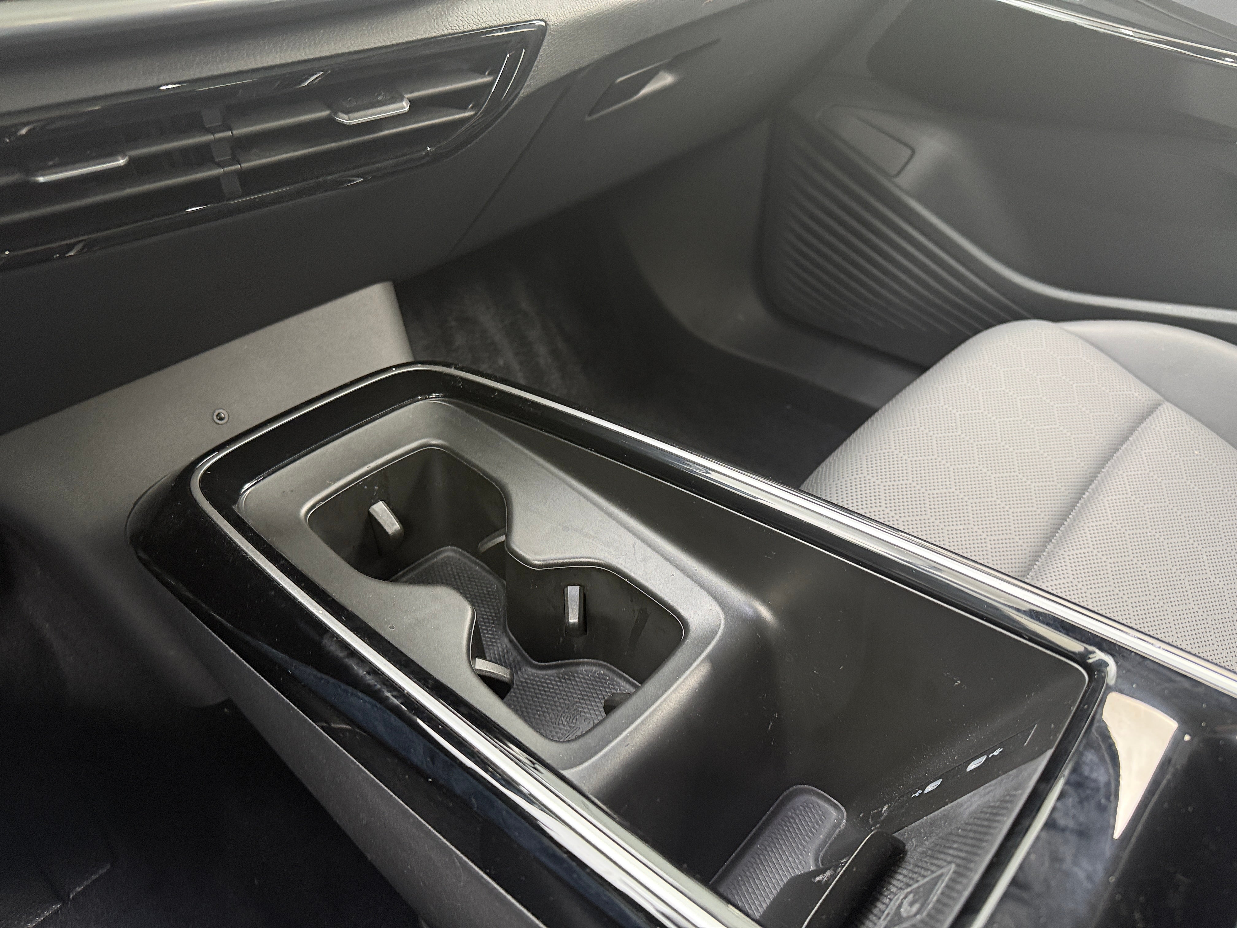 Used 2023 Volkswagen ID.4 PRO S with VIN 1V2WNPE81PC021451 for sale in Oak Creek, WI