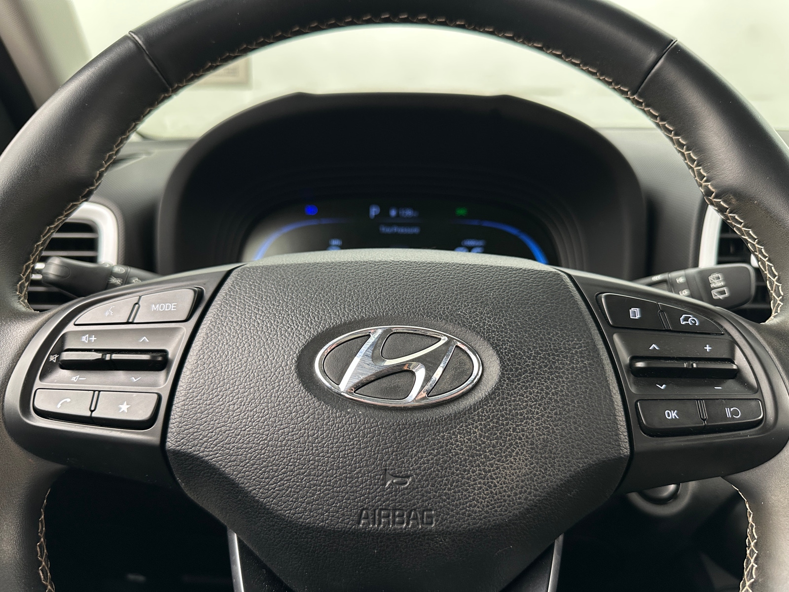 Thumbnail: 2023 Hyundai Venue - 5