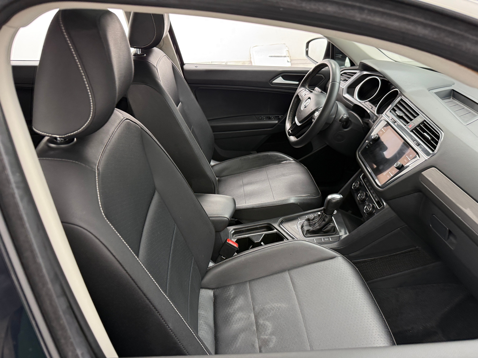 Thumbnail: 2021 Volkswagen Tiguan - 2