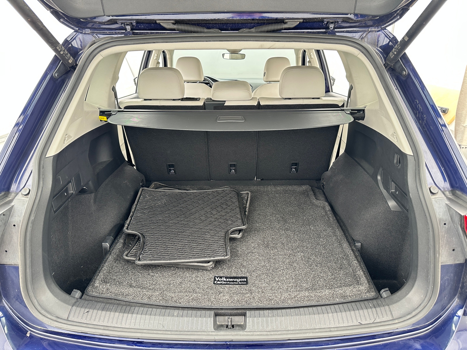 Thumbnail: 2022 Volkswagen Tiguan - 6