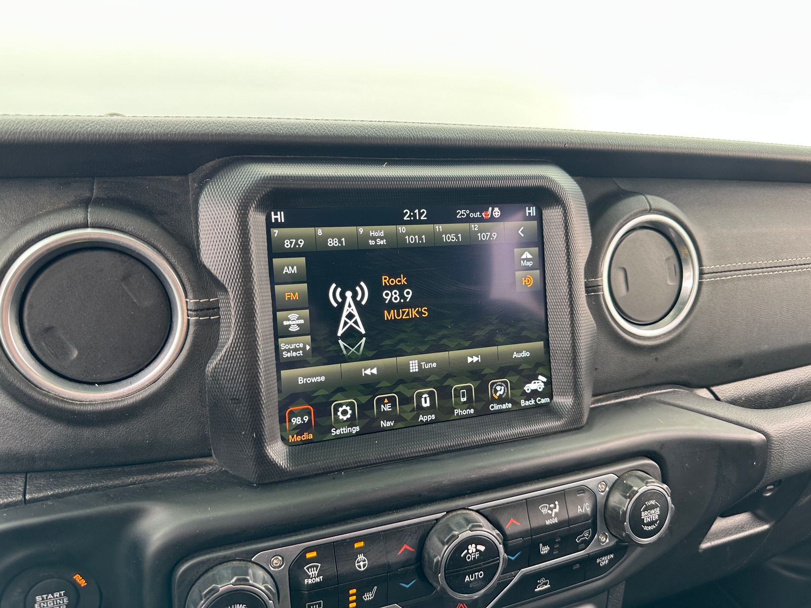 Thumbnail: 2023 Jeep Wrangler - 3