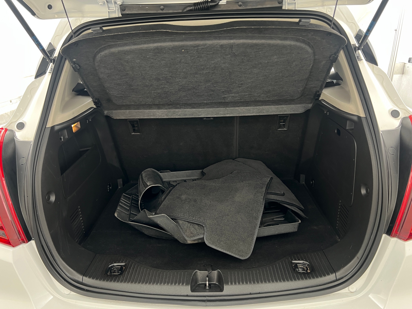 Thumbnail: 2019 Buick Encore - 6