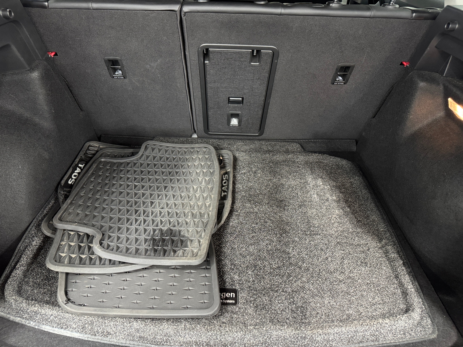 Thumbnail: 2022 Volkswagen Taos - 6