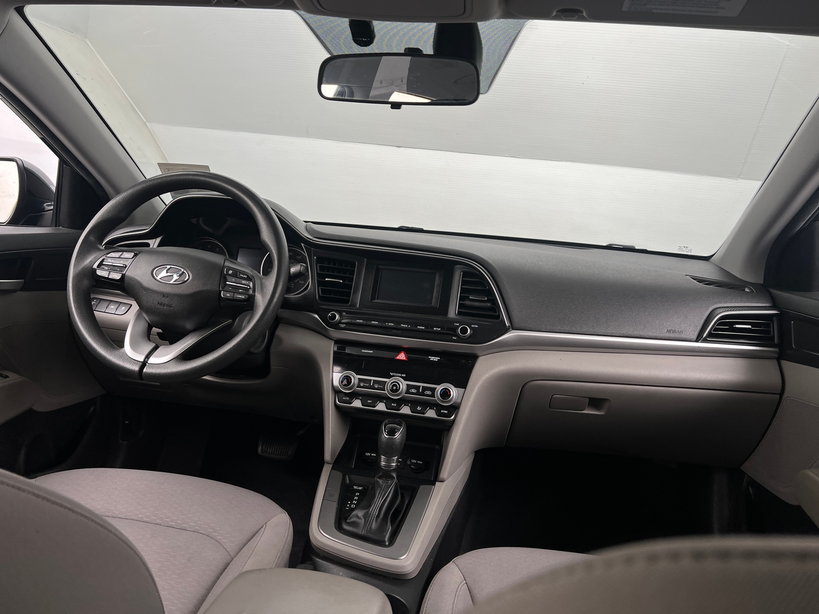 Thumbnail: 2020 Hyundai Elantra - 3